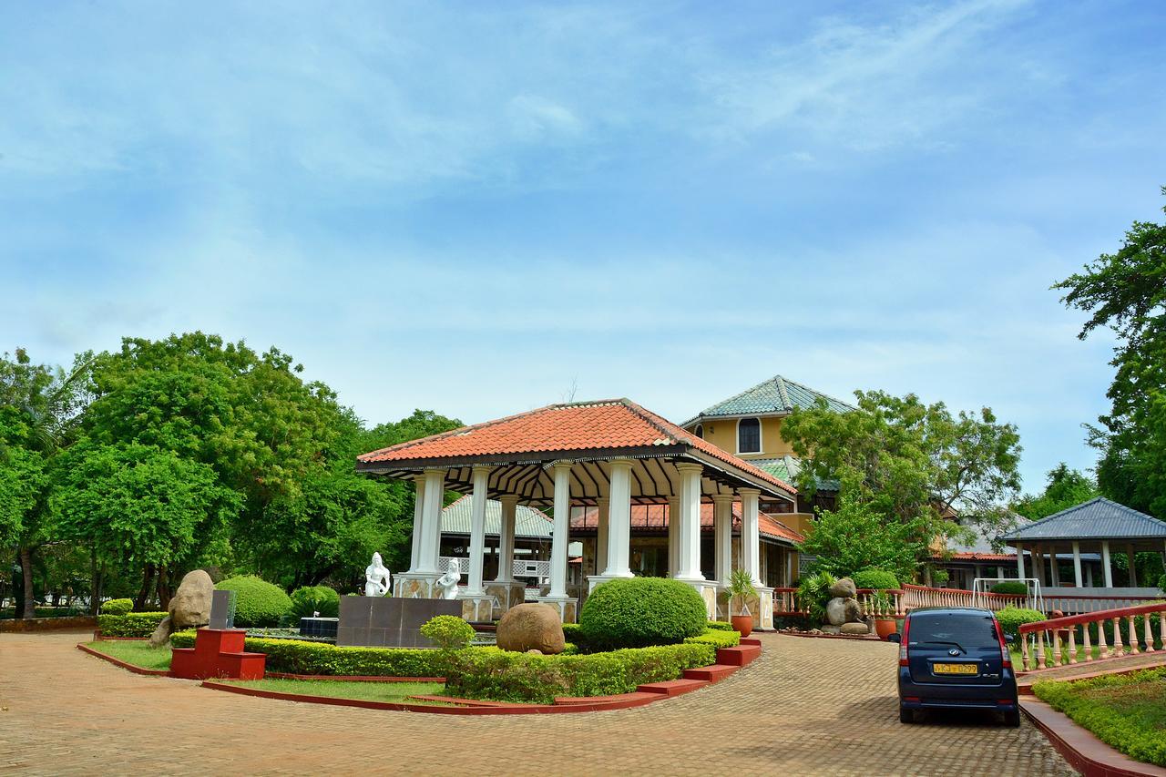 Kodigahawewa Forest Resort Tissamaharama Exterior foto