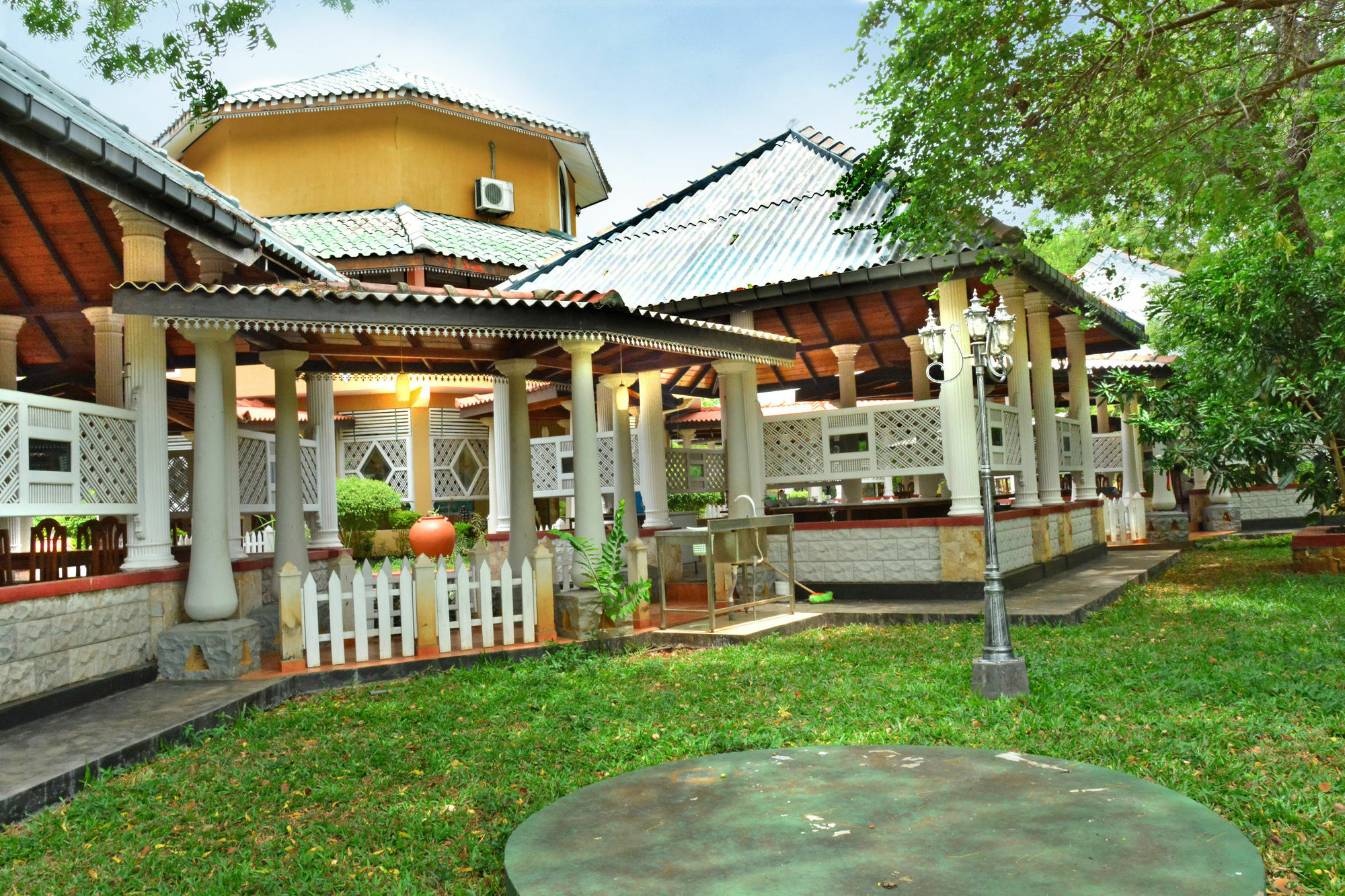 Kodigahawewa Forest Resort Tissamaharama Exterior foto
