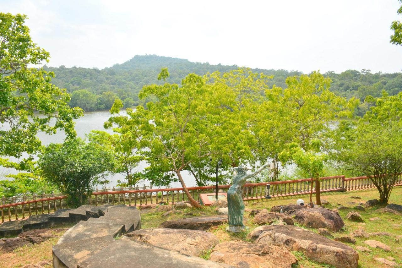 Kodigahawewa Forest Resort Tissamaharama Exterior foto